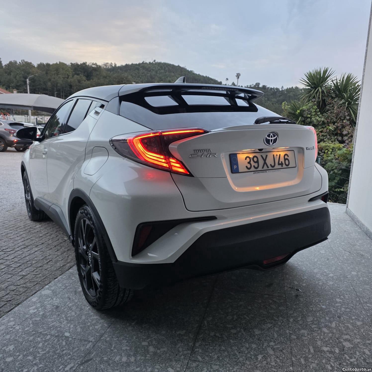 Toyota C-HR 1.8 HSD Comfort+P.Style — photo 3