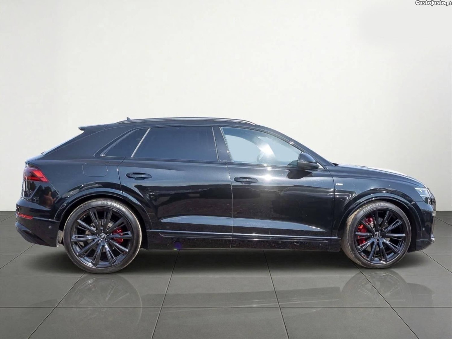 Audi Q8 60 TFSIe S line Matrix — fotografia 5