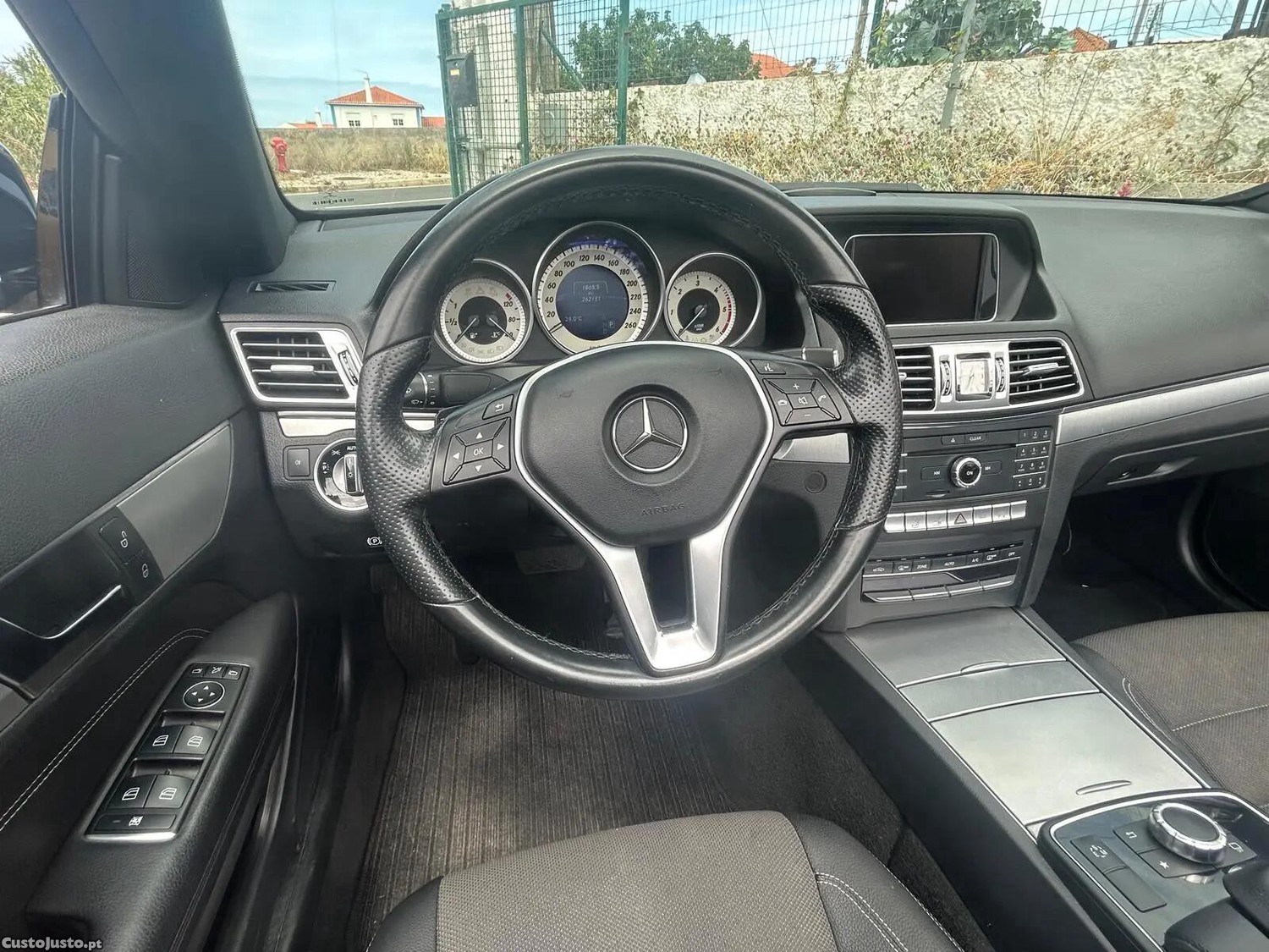 Mercedes-Benz E 220 BlueTEC Auto — fotografia 6
