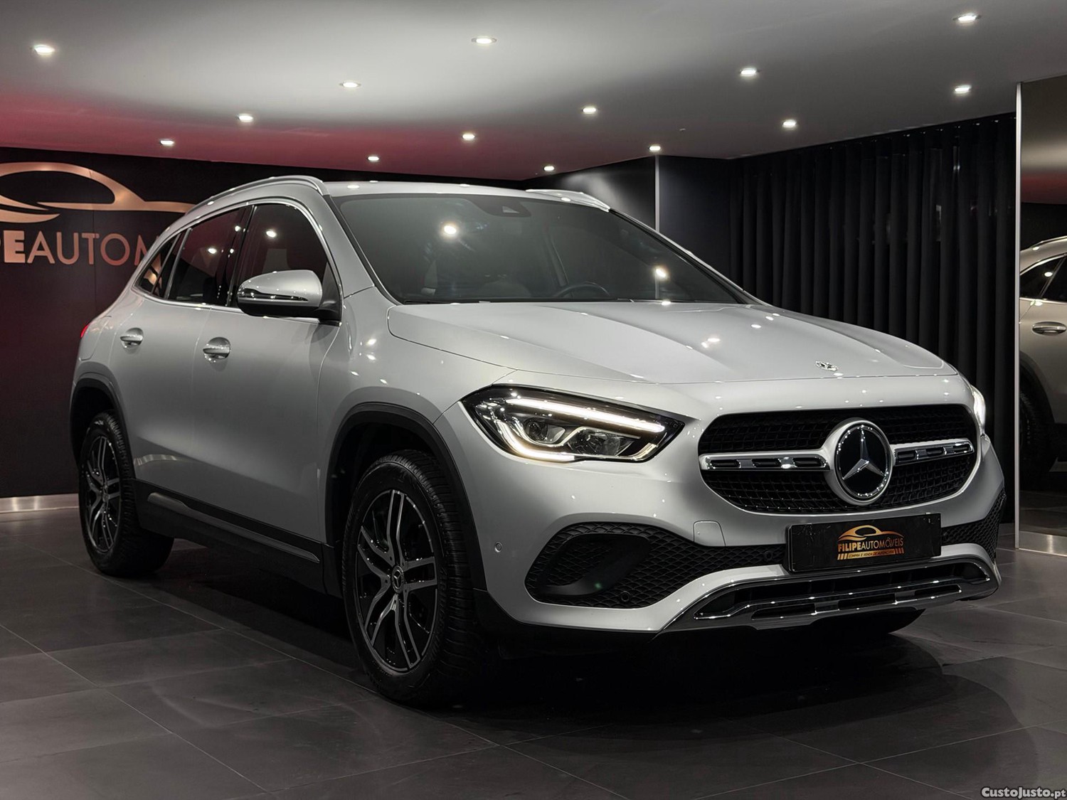 Mercedes-Benz GLA 250 e 8G-DCT Progressive — fotografia 18