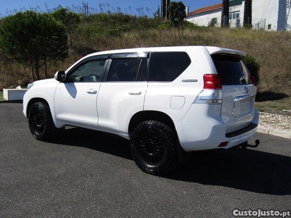 Toyota Land Cruiser 3.0 D-4D Auto 60th Anniversary — photo 4