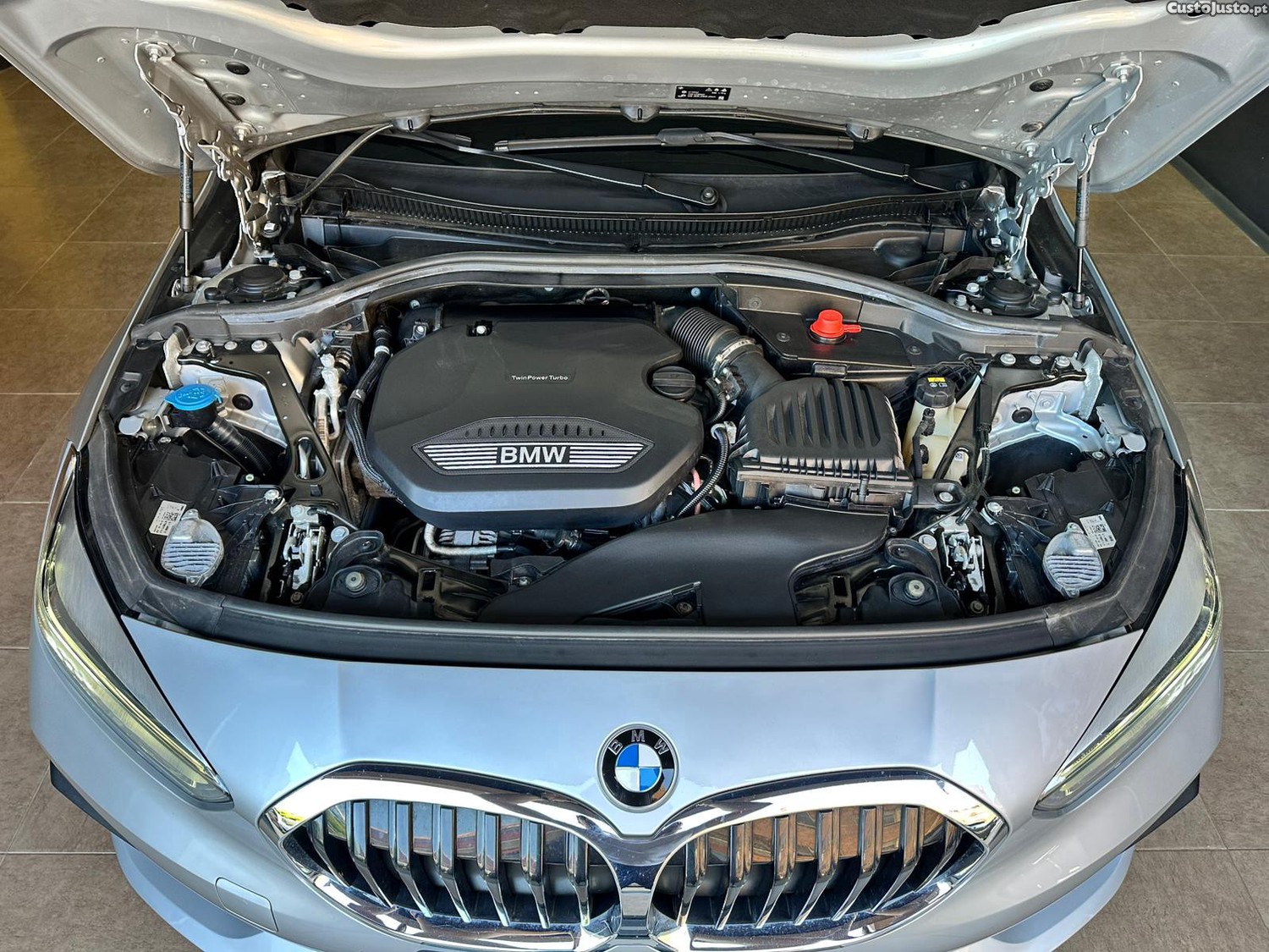 BMW 116 Aut. Advantage 2021 — fotografia 8