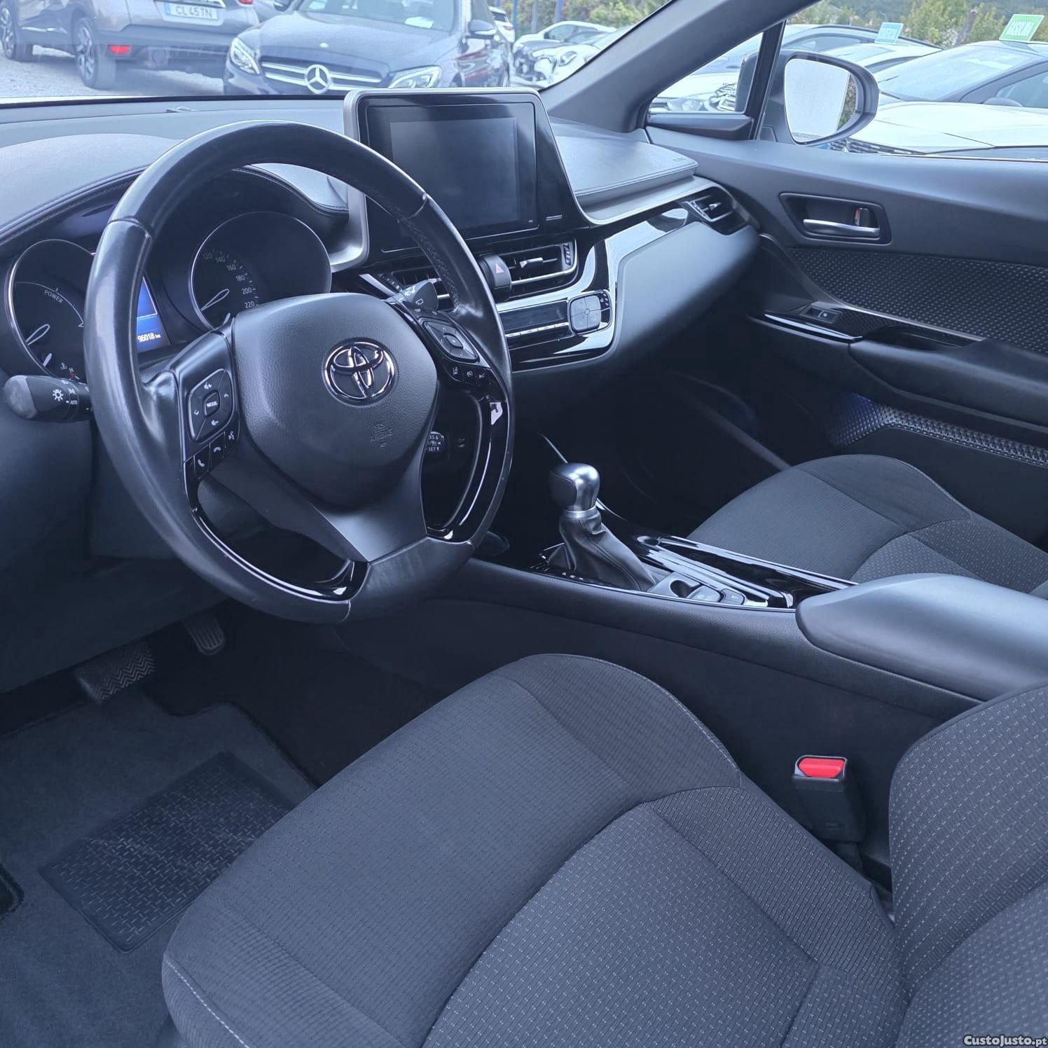 Toyota C-HR 1.8 HSD Comfort+P.Style — photo 5