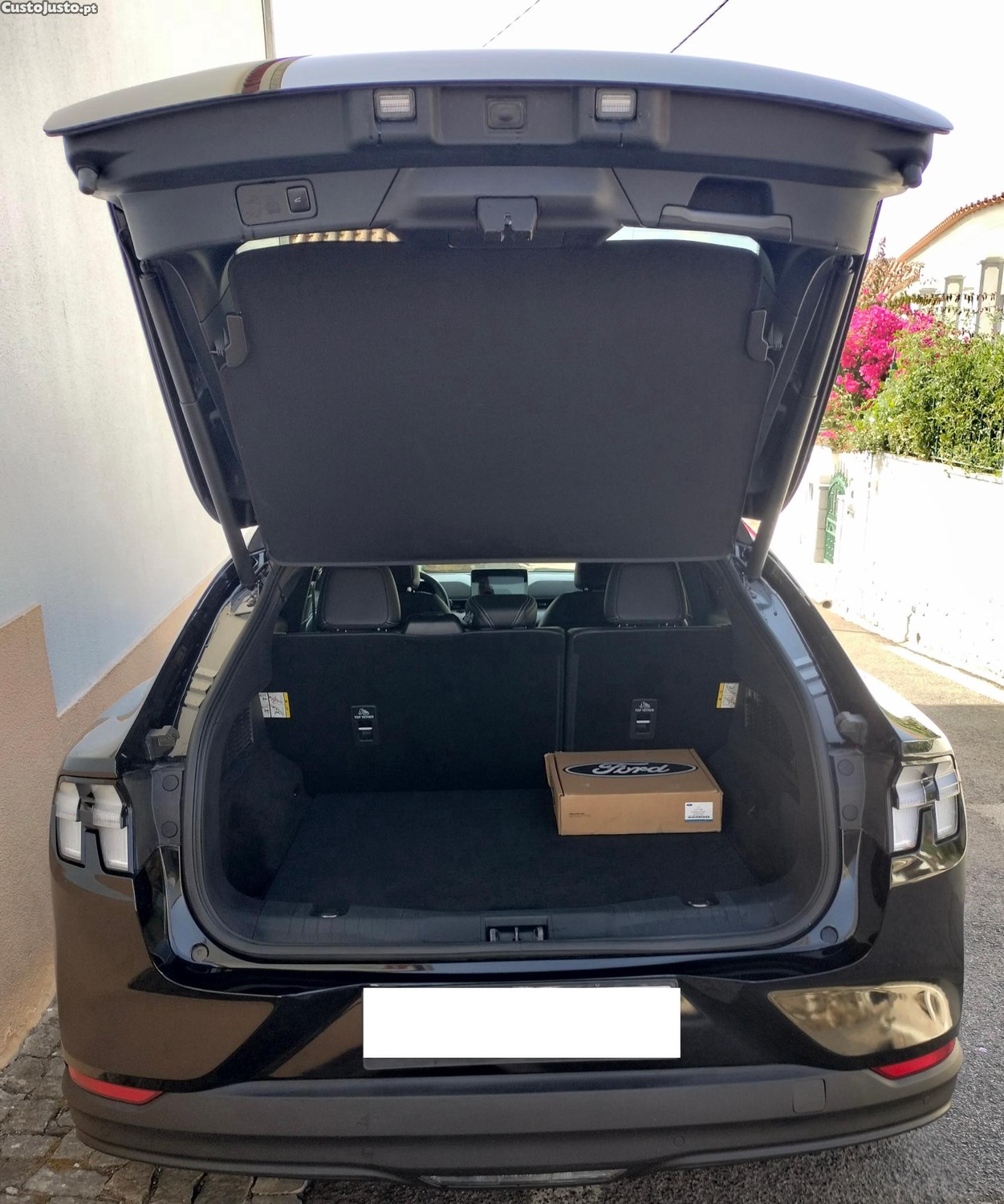 Ford Mustang Mach-E Premium - 24 — photo 4