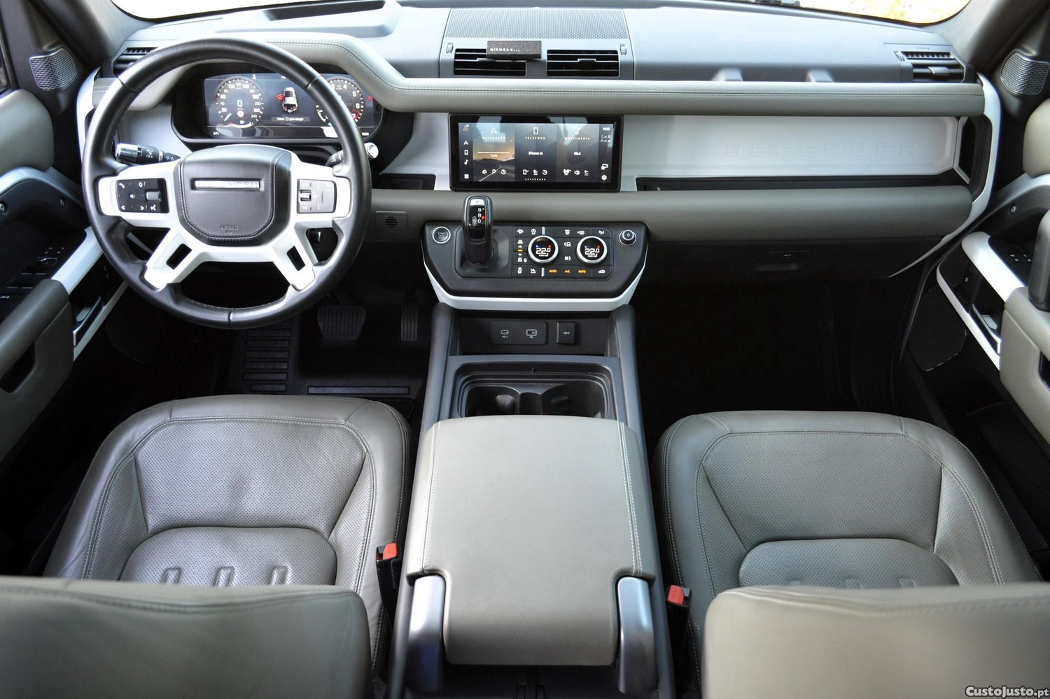 Land Rover Defender 3.0 I6 130 AWD X-Dynamic HSE — fotografia 4