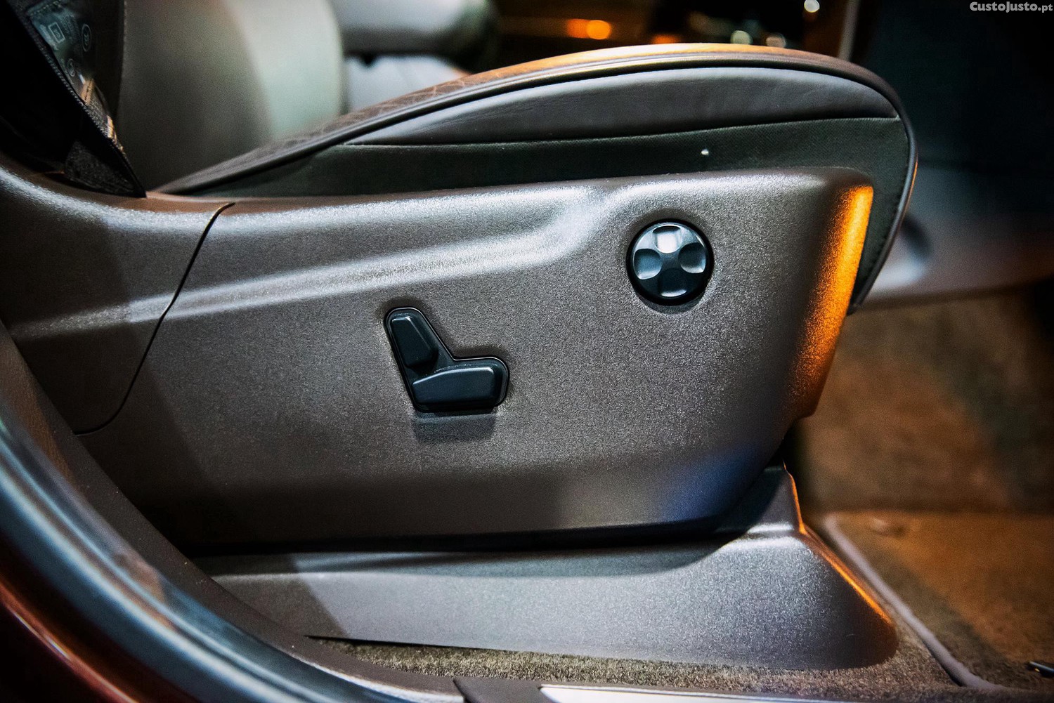Jeep Grand Cherokee 5.7 V8 HEMI 4WD Auto Summit — fotografia 7