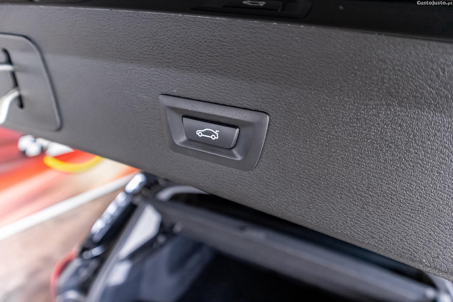 BMW X1 16 D sDrive Auto — fotografia 6