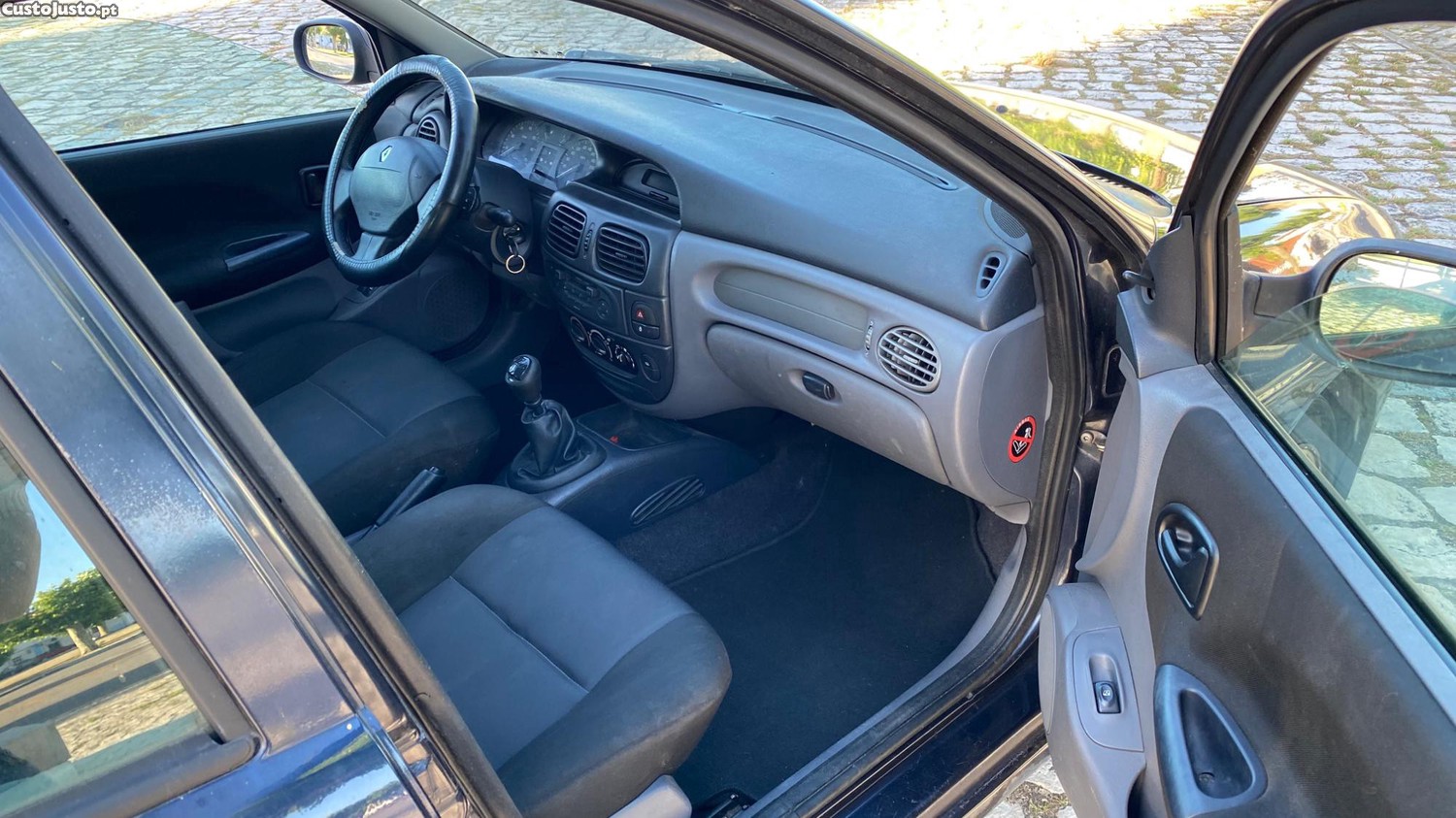 Renault Mégane 1.9DTI com AC ótima oportunidade — fotografia 5