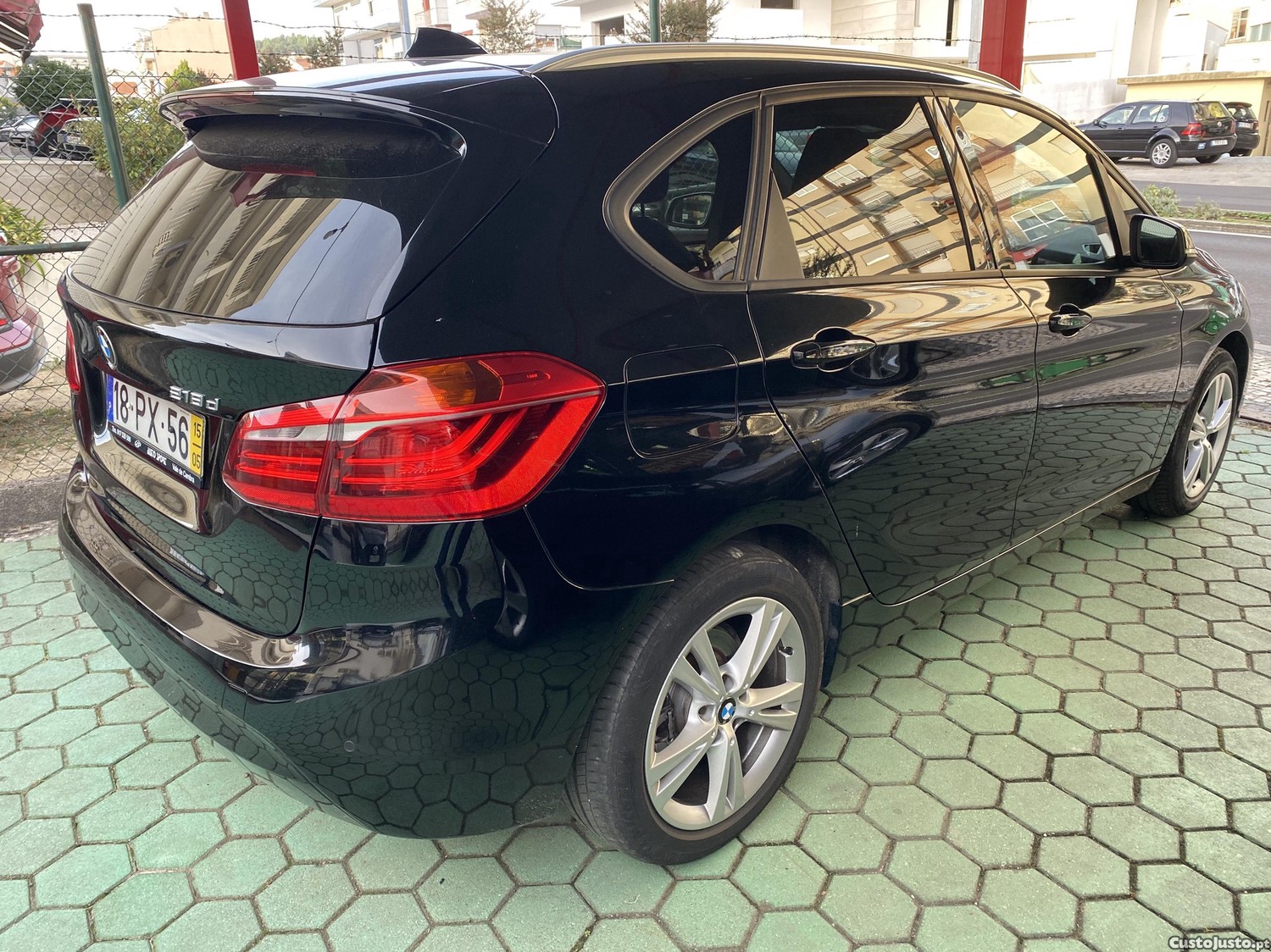 BMW 218 Active Tourer Advantage — fotografia 4