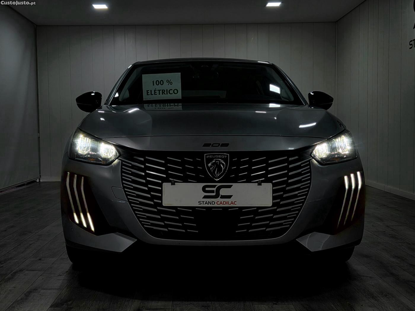 Peugeot e-208 51 kWh Allure — fotografia 19