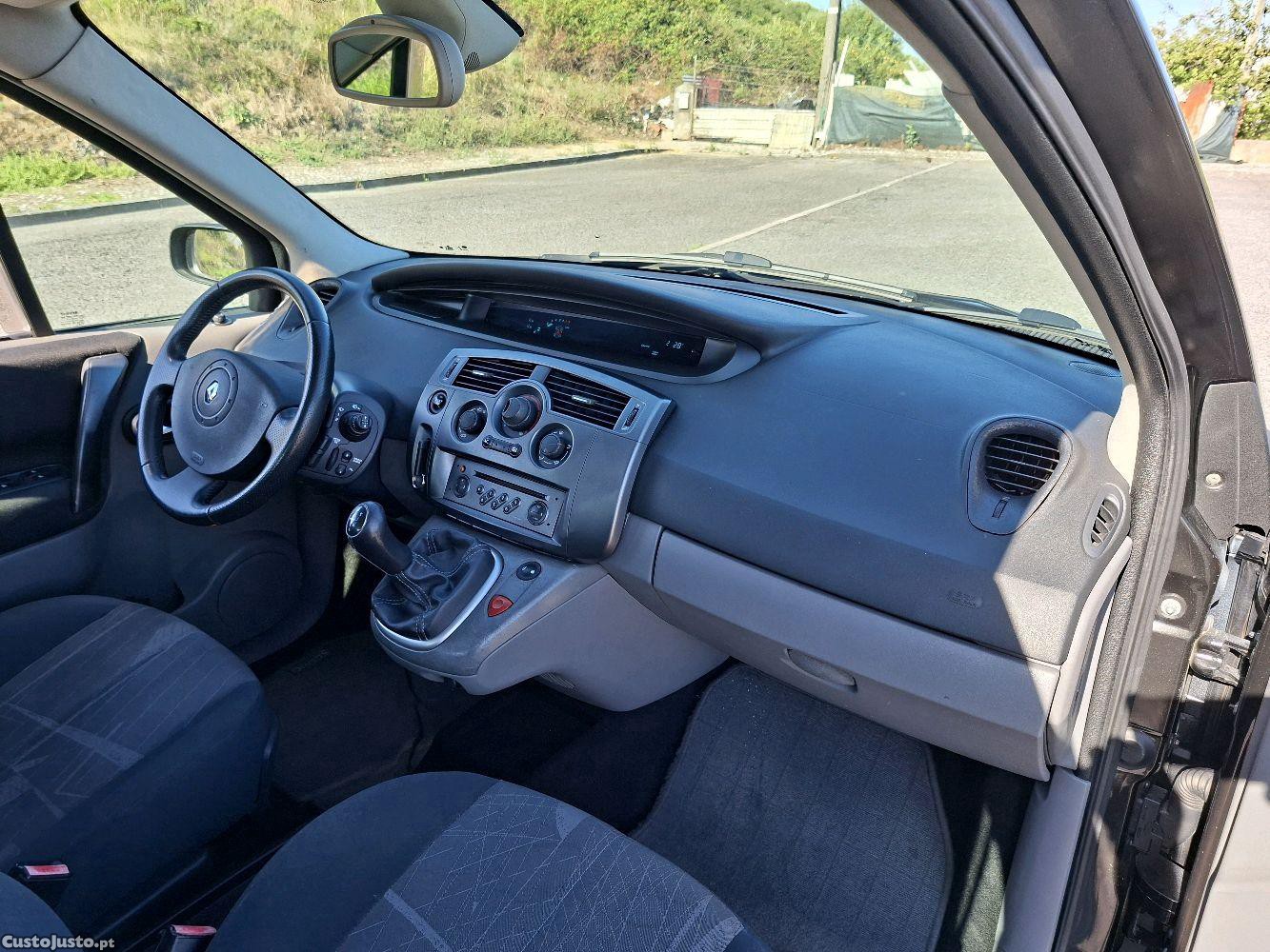 Renault Scénic 1.5 Dci Dynamic Estimada — fotografia 4