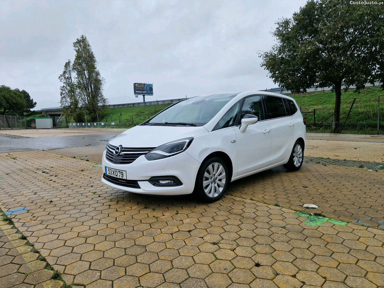 Opel Zafira C Tourer 1.6 CDTi Innovation S/S 7 lugares — fotografia 9