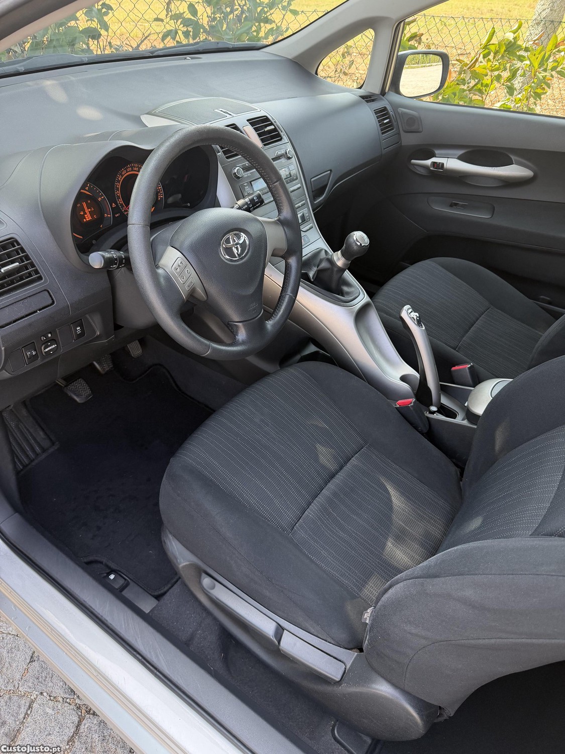 Toyota Auris 1.4 D4D Nacional um dono revisões todas na Marca — fotografia 6