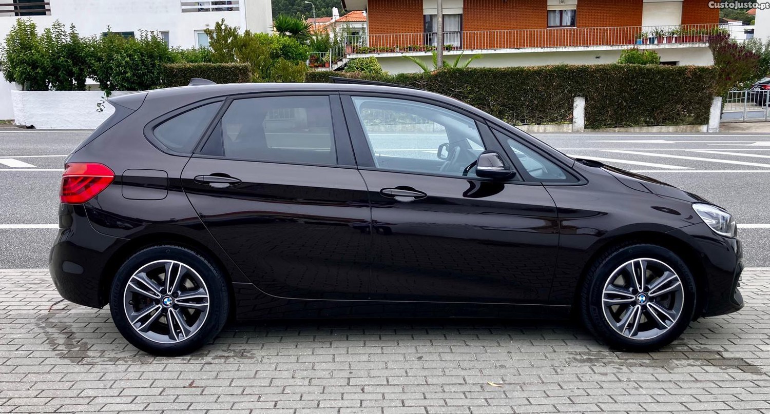 BMW 225 Active Tourer XE Plug in Hybrid — photo 5