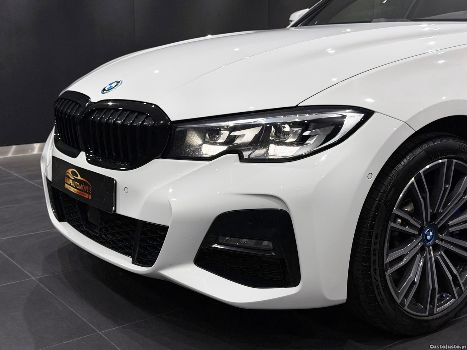 BMW 330 e Pack M Auto — fotografia 17