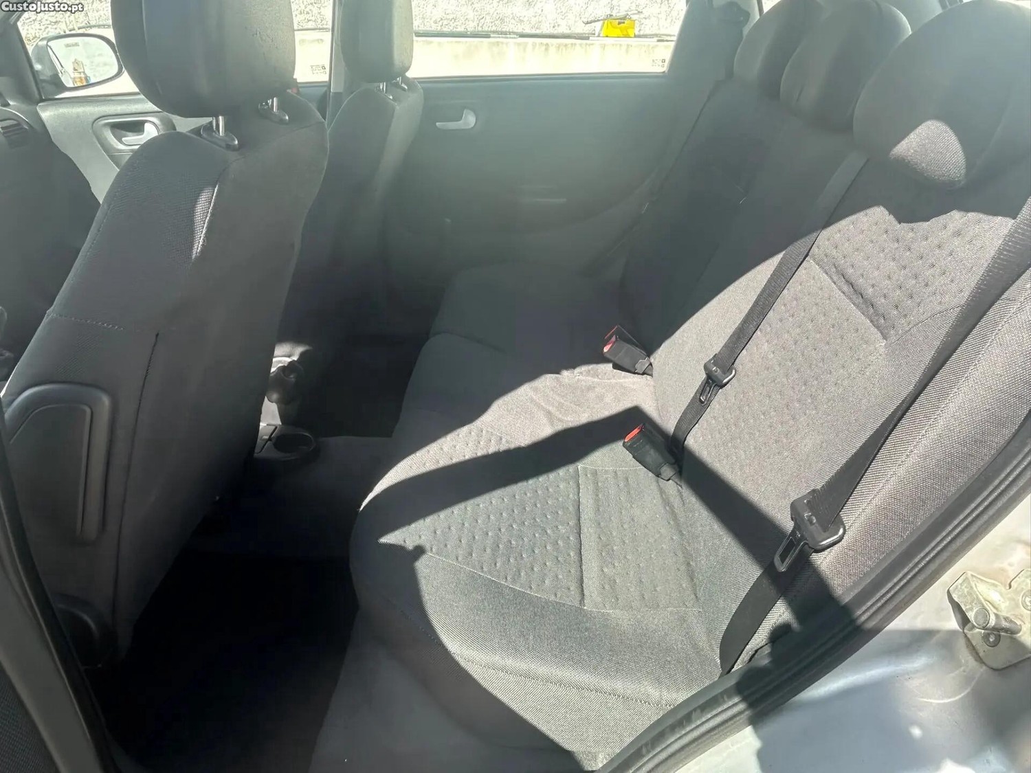 Opel Corsa 1.3 CDTi Silver — fotografia 9