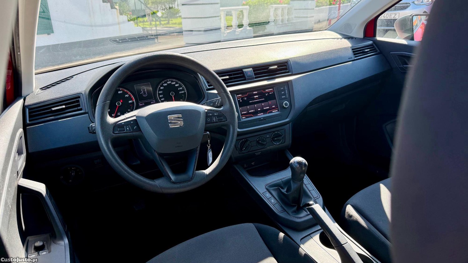 SEAT Ibiza 1.0 REFERENCE — fotografia 5