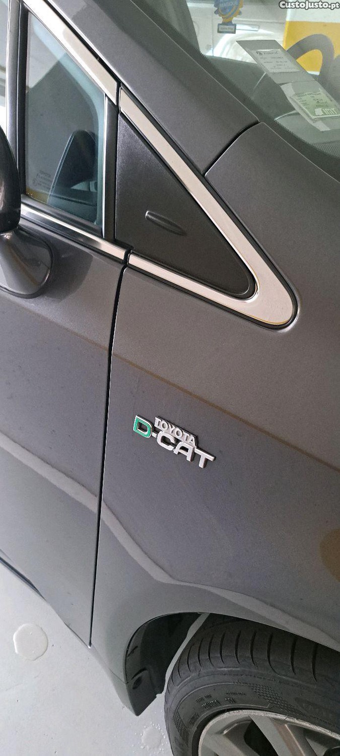 Toyota Avensis DCat — fotografia 4