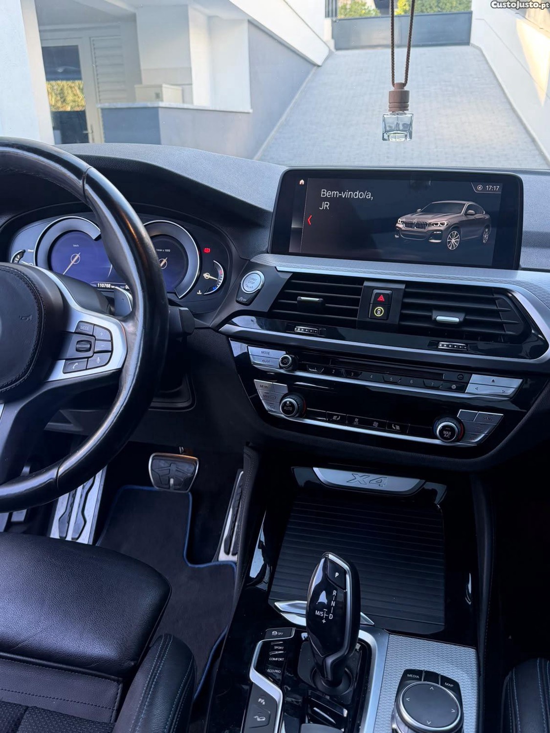 BMW X4 Xdrive20d — photo 2