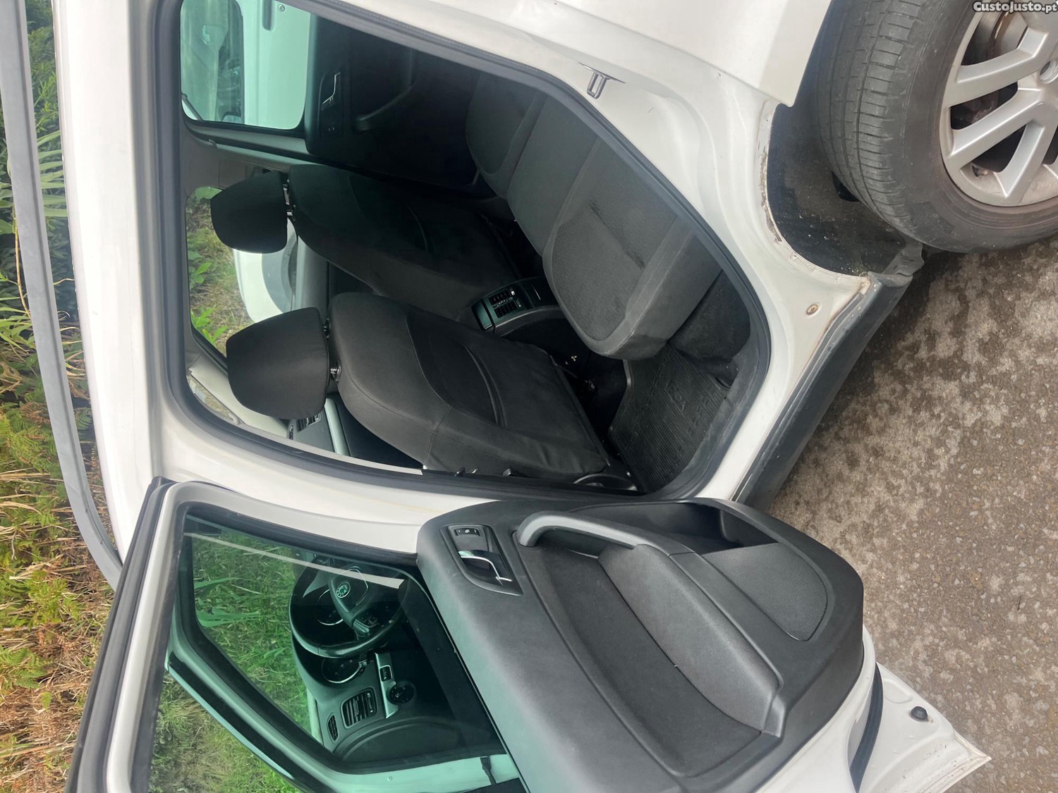Skoda Yeti 5l — photo 5