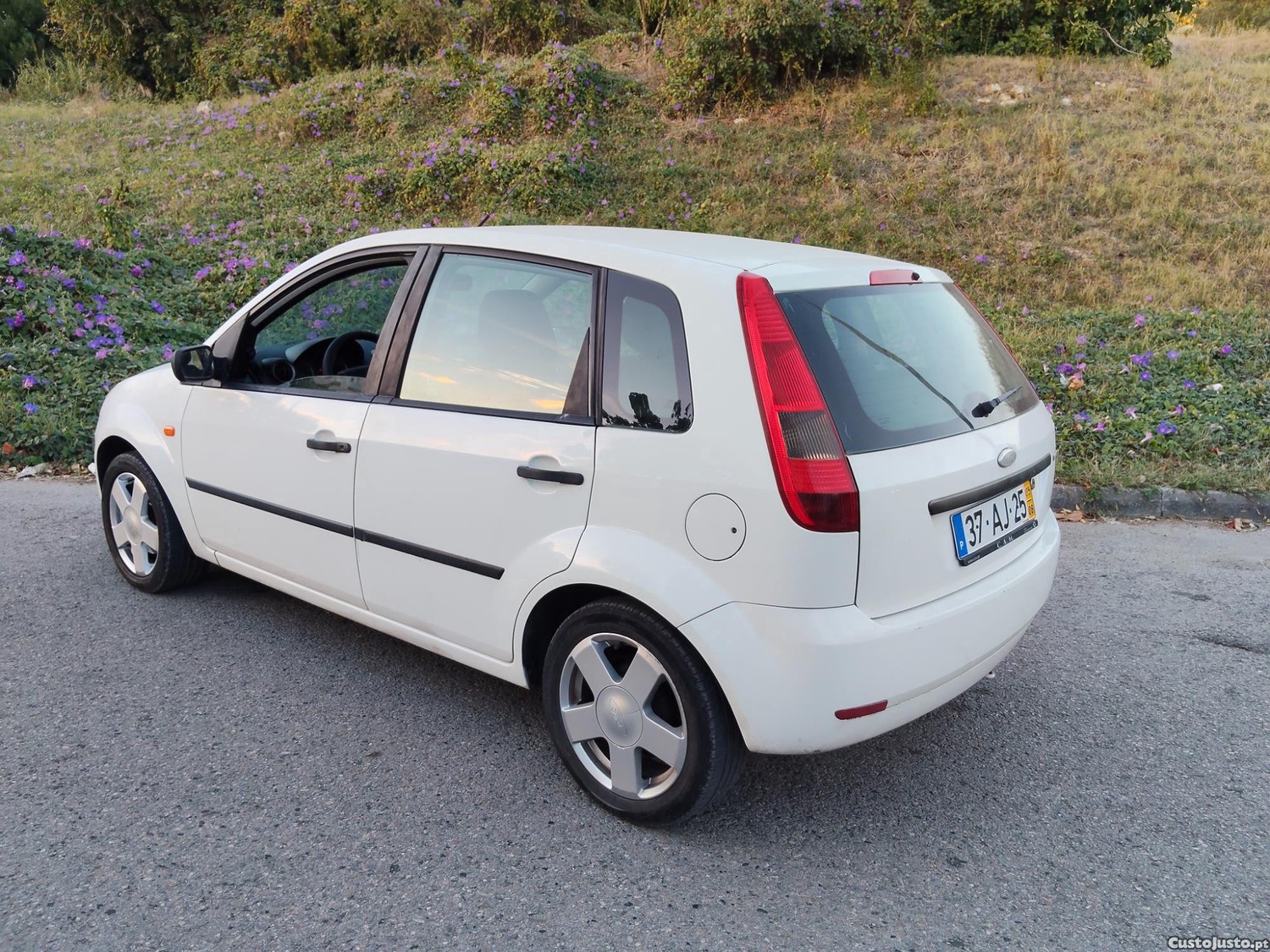Ford Fiesta 1.4 tdci a/c - 05 — photo 3