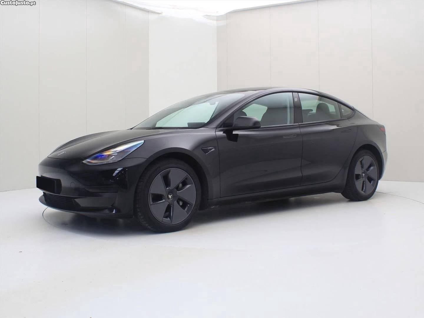 Tesla Model 3 Standard RWD Plus — photo 2
