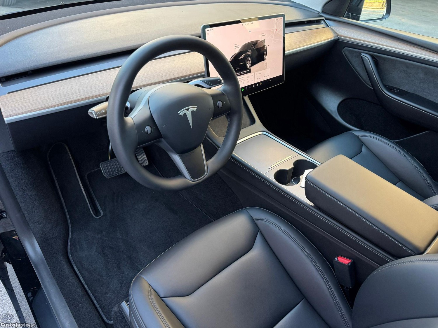 Tesla Model Y Tração Traseira — fotografia 14
