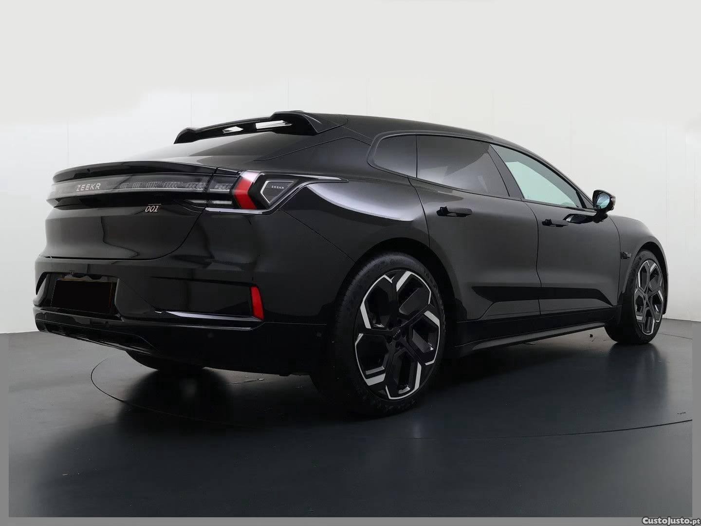 Performance AWD — photo 4