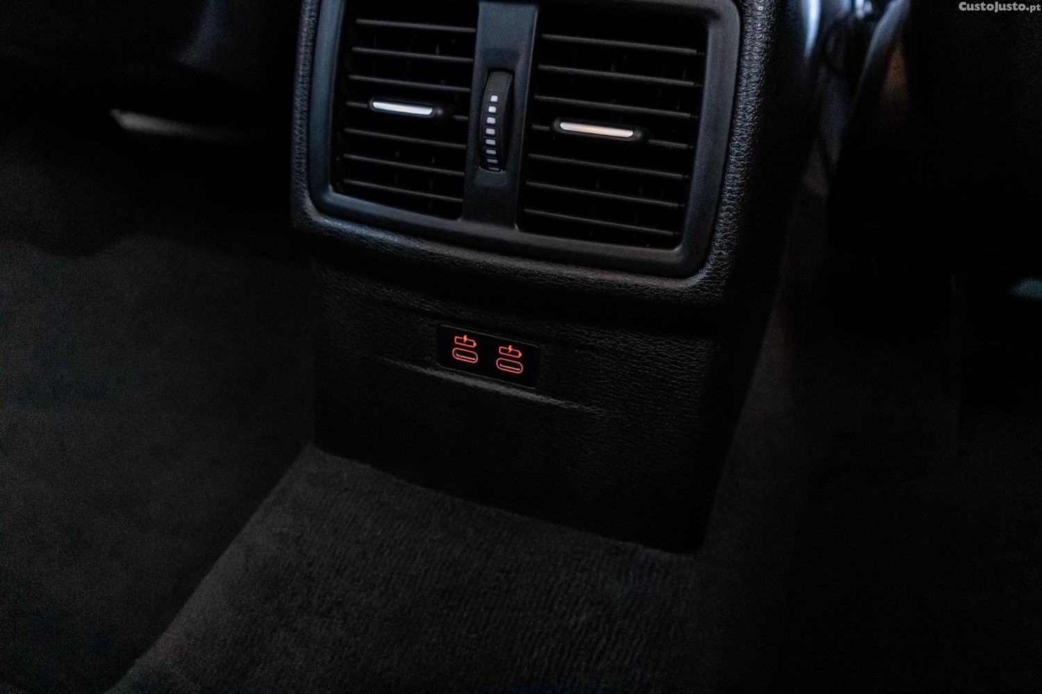 BMW X1 16 D sDrive Auto — fotografia 7