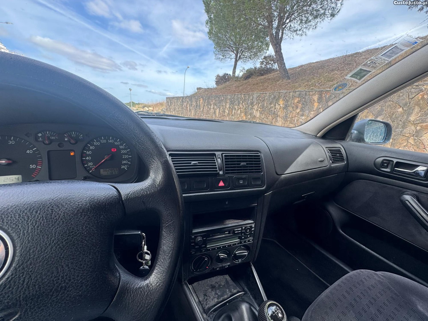 VW Golf Variant 1.9TDI — photo 5