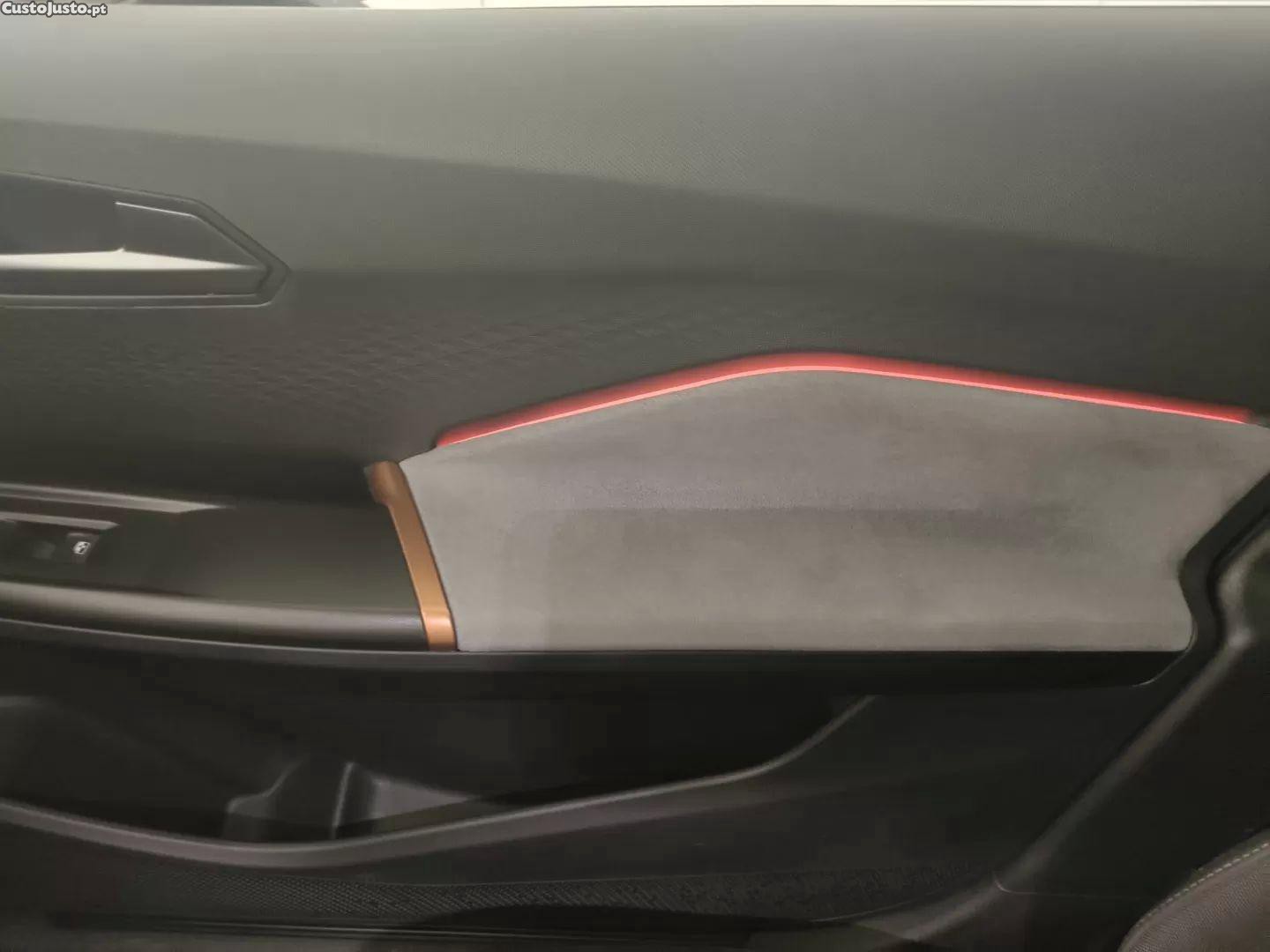 CUPRA Born 58 kwh plus — fotografia 4