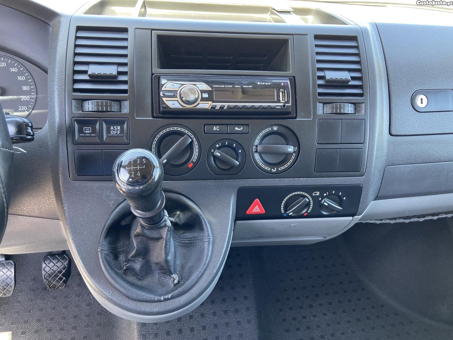 Volkswagen Transporter 1.9 TDi 102 Ex. Ac — fotografia 3