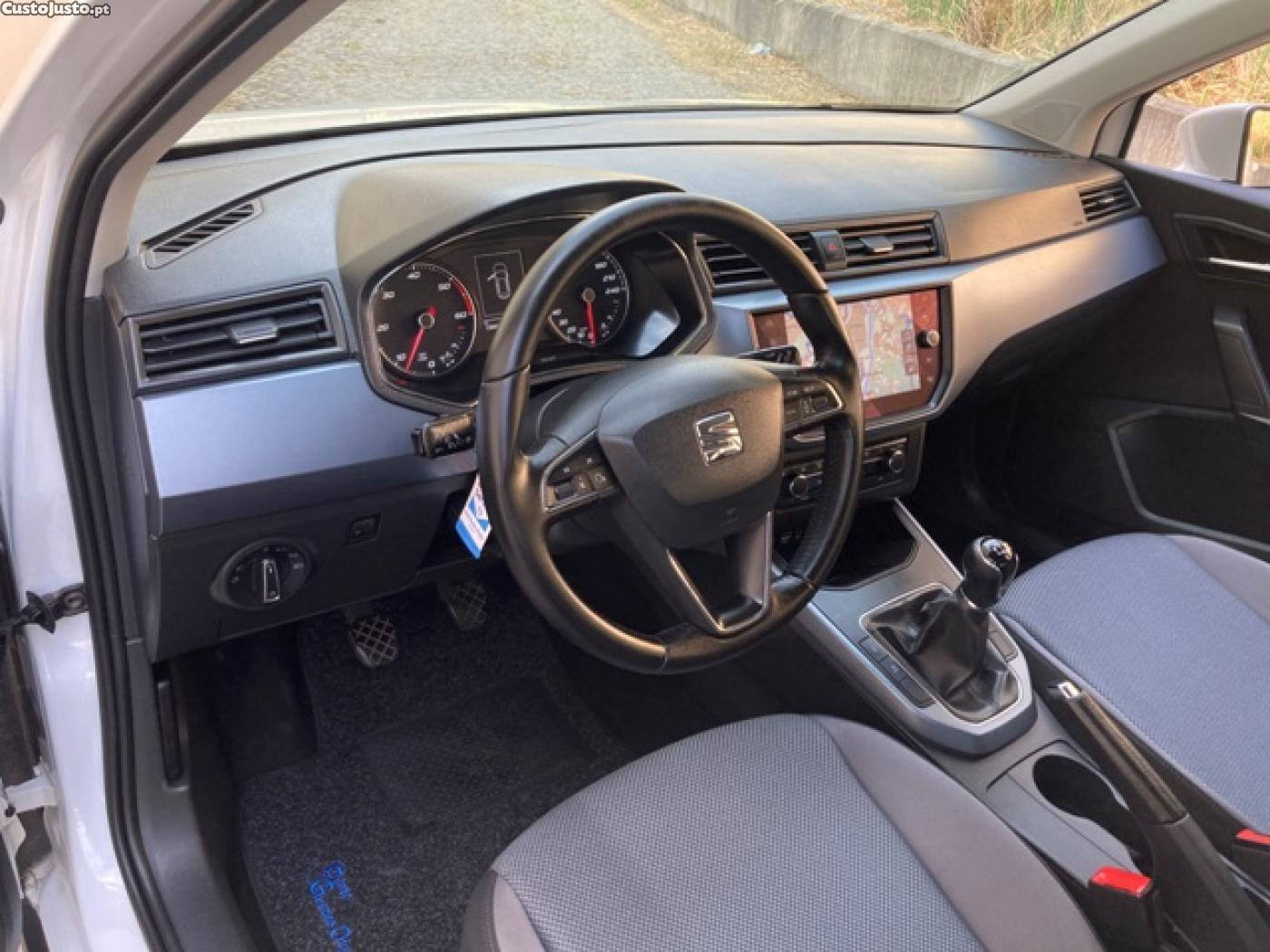 SEAT Arona 1.6 TDI Reference — fotografia 17