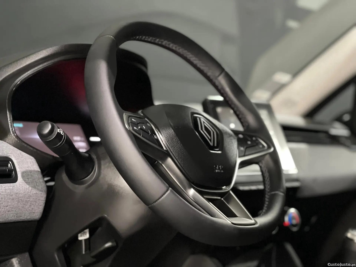 Renault Clio 1.0 TCe Evolution Bi-Fuel - 24 — photo 5