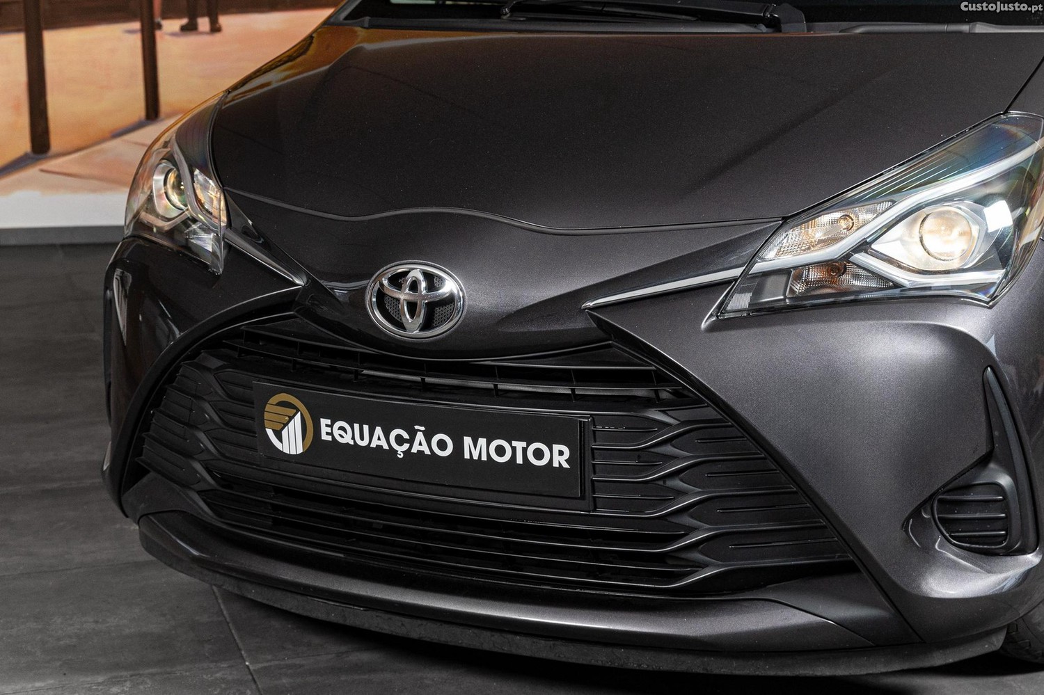 Toyota Yaris 1.0 VVT-i Comfort — fotografia 18