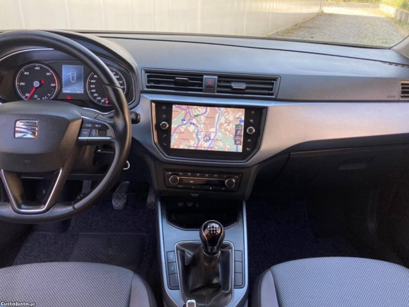 SEAT Arona 1.6 TDI Reference — fotografia 10