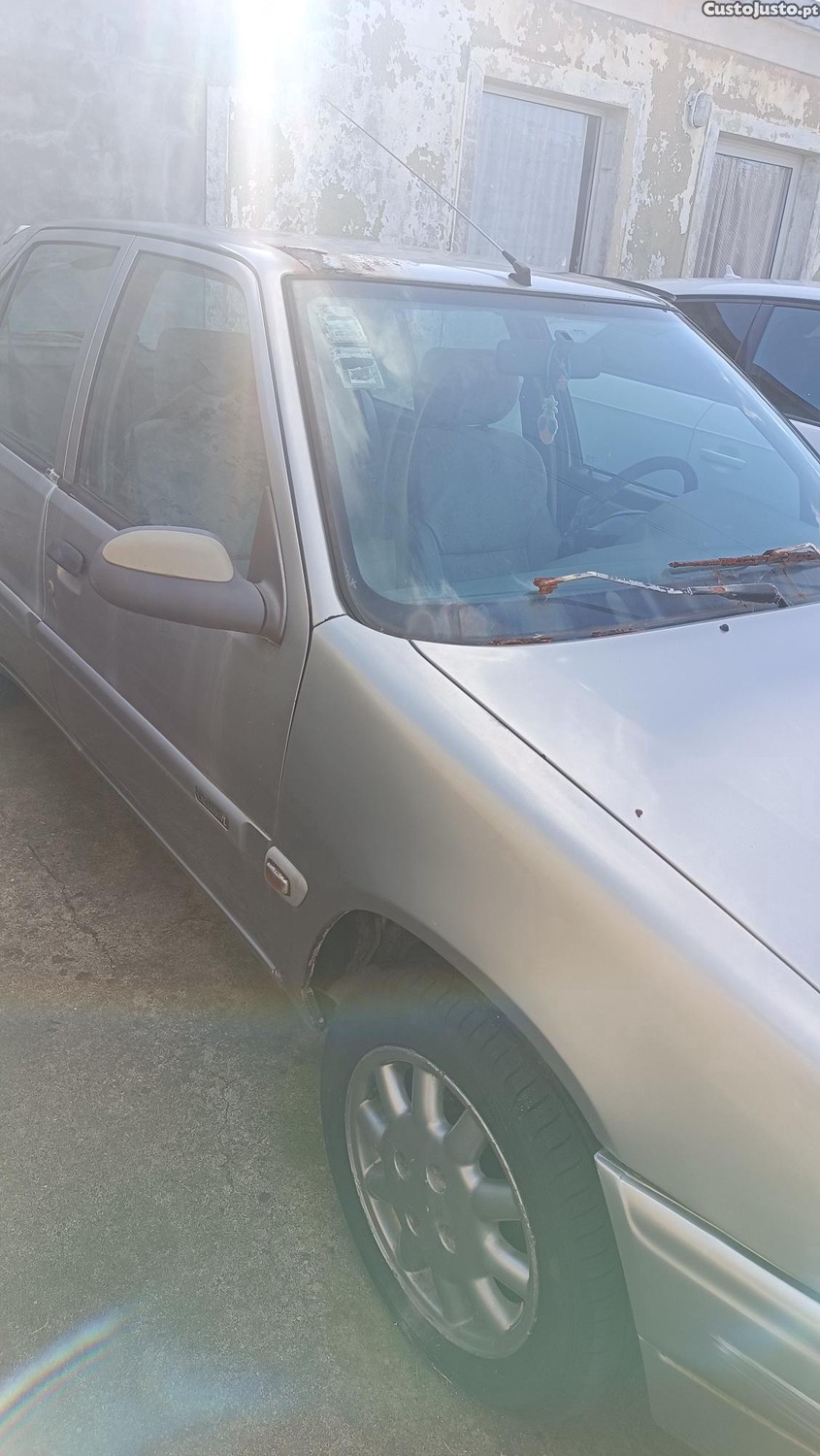 Citroën Saxo 5 lugares — photo 4