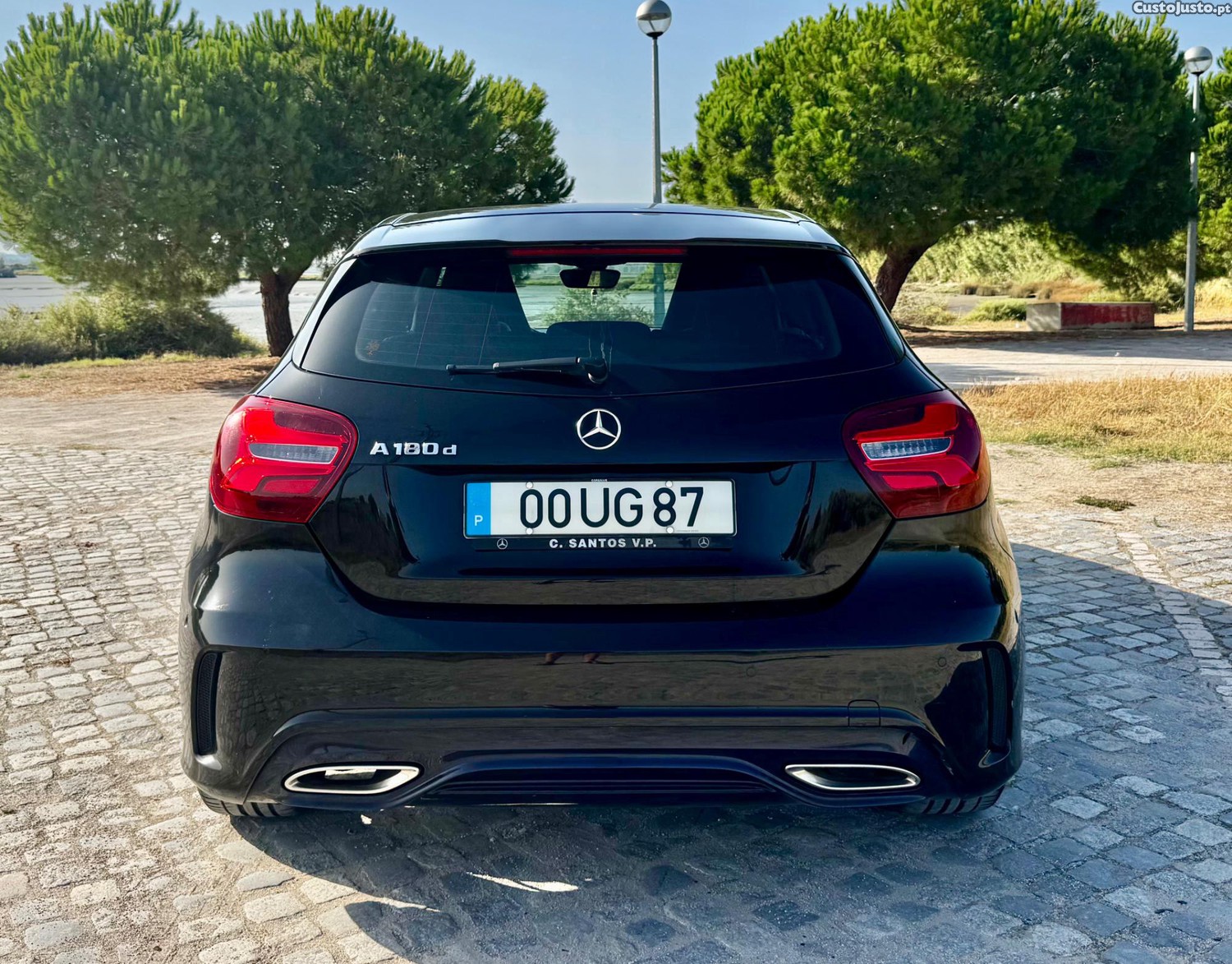 Mercedes-Benz A 180 180 D — fotografia 9