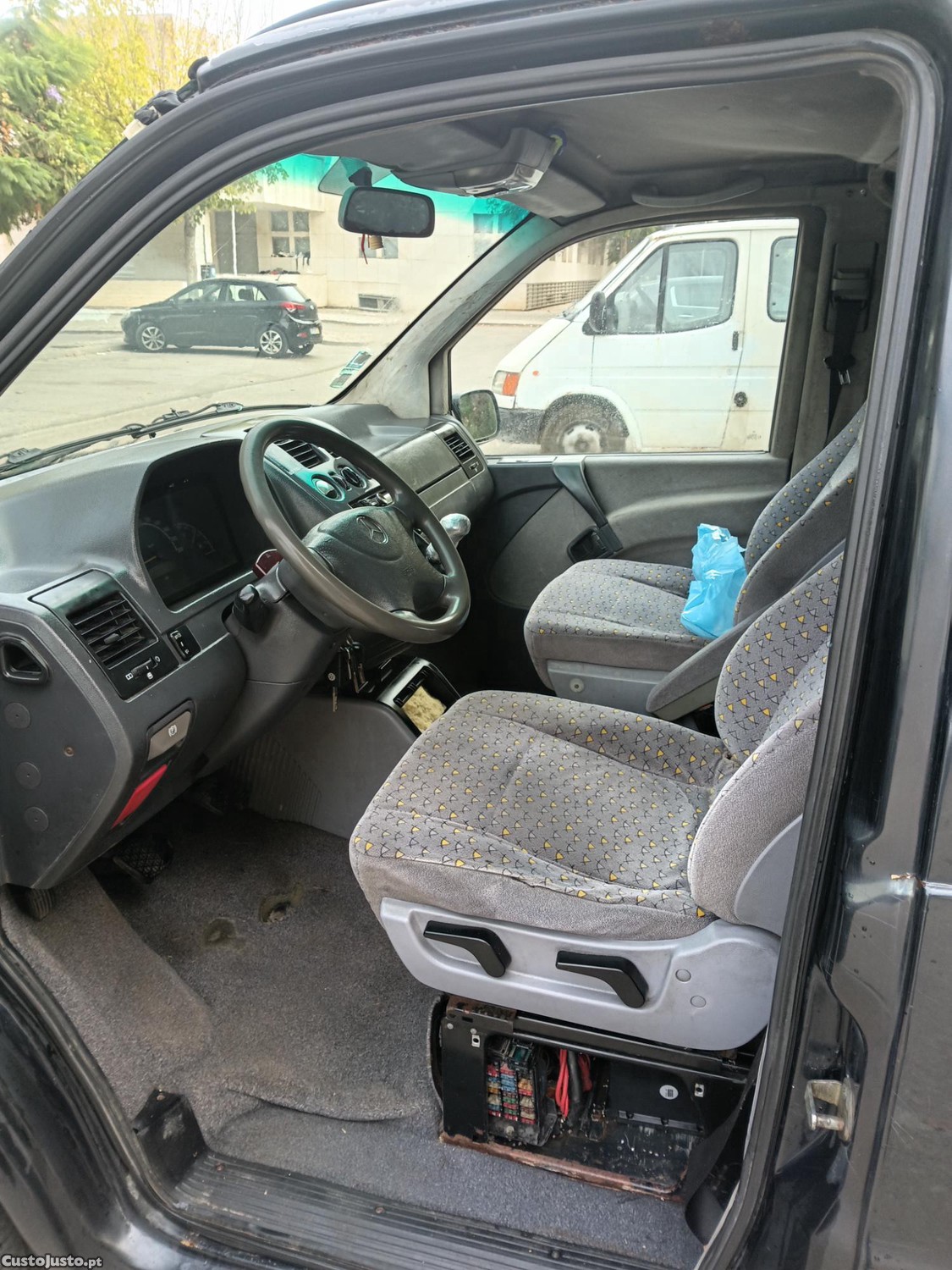 Mercedes-Benz V 220 2.2 — photo 4