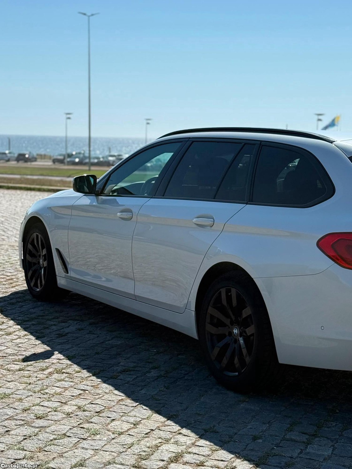 BMW 520 Xdrive — fotografia 3