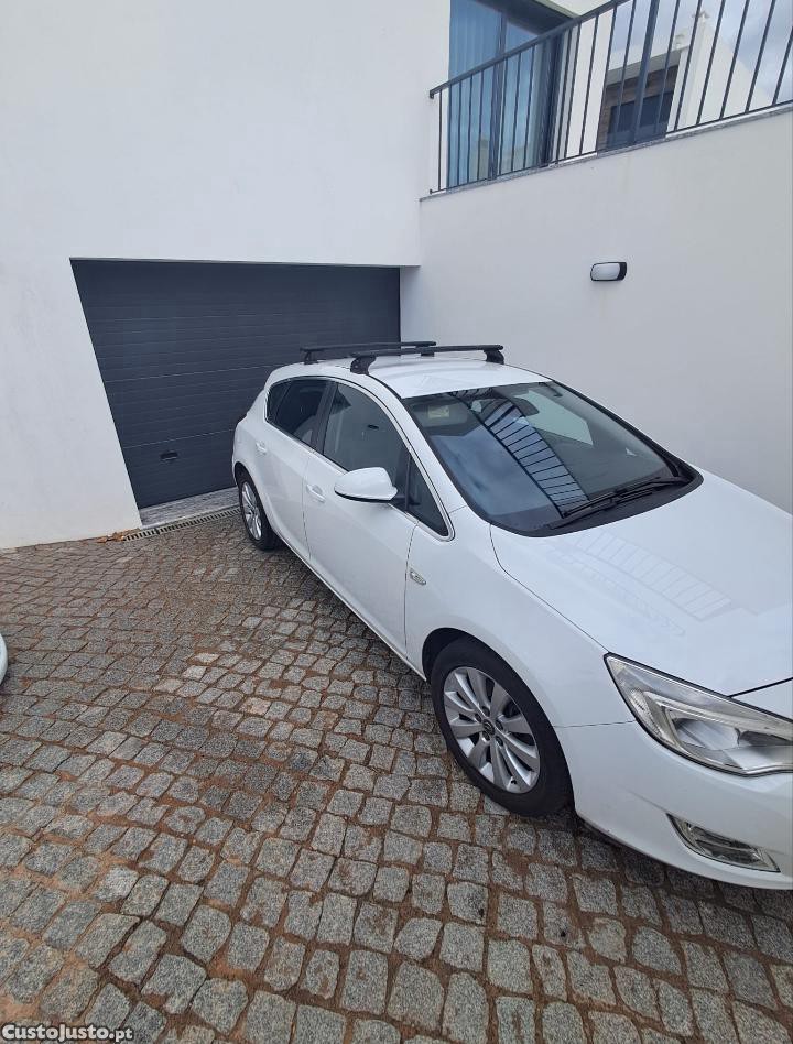 Opel Astra Cosmo  1.7 CDTI 125 CV | 2010 | 1 Proprietário I Bom Estado — photo 3