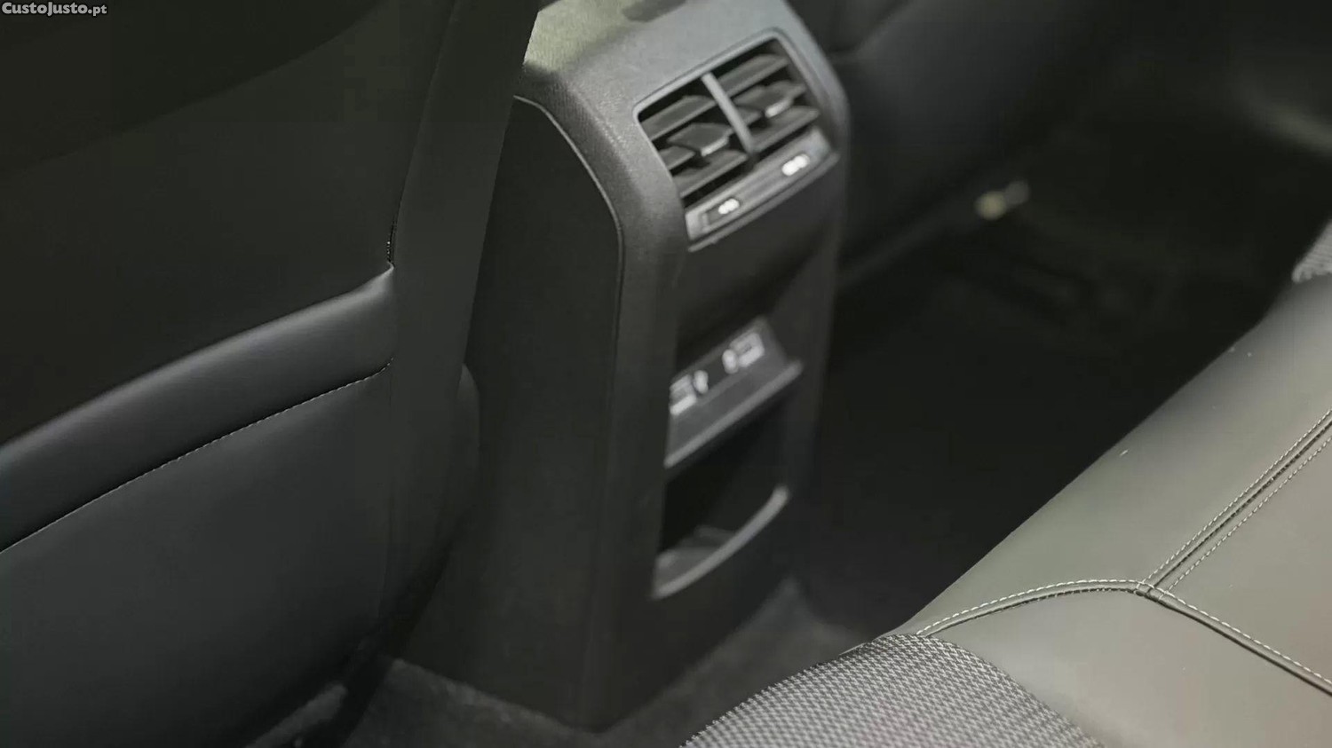 Peugeot 308 1.6 hybrid allure e-eat8 — fotografia 13