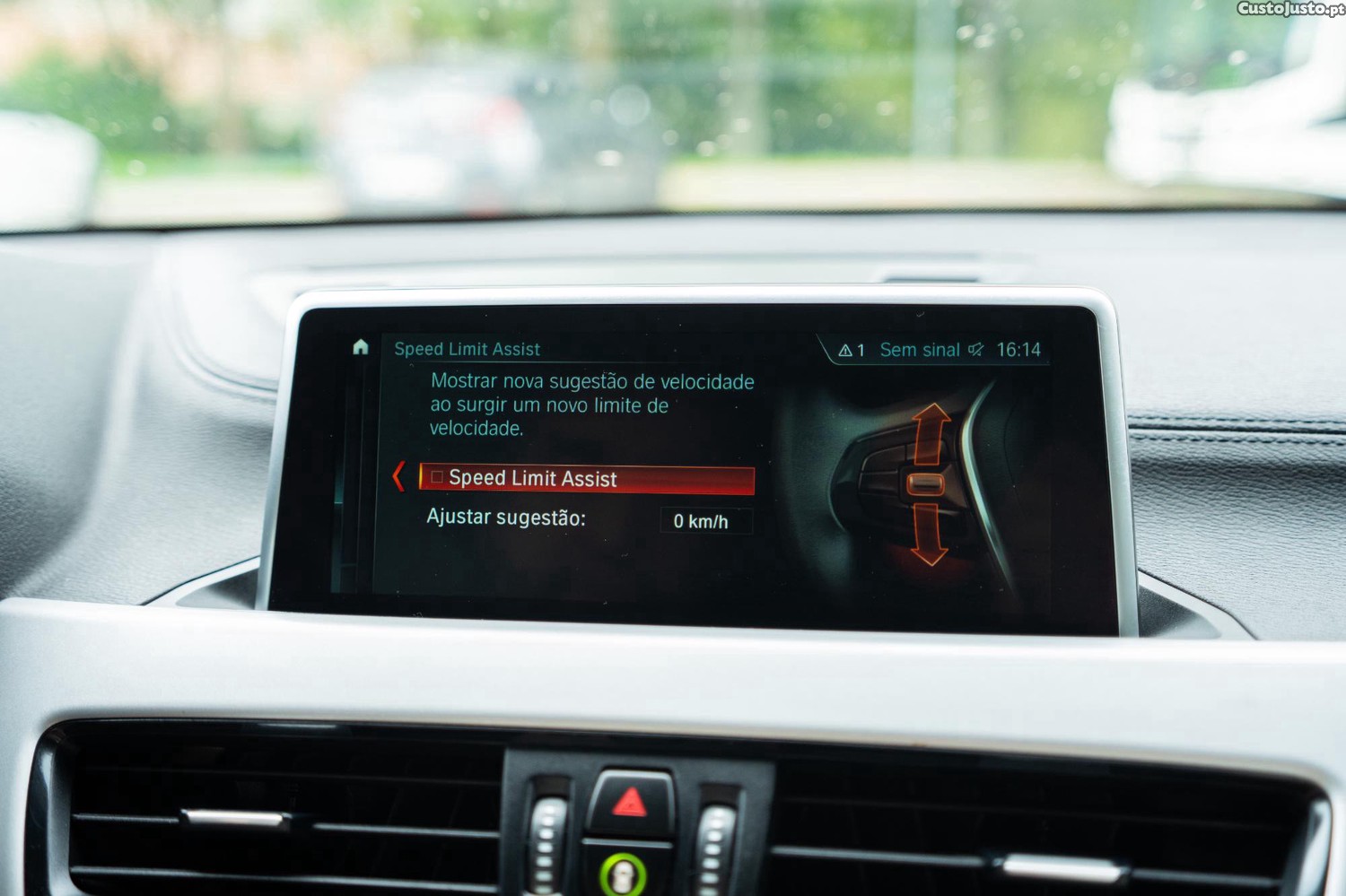 BMW X2 16 d sDrive Auto — fotografia 3