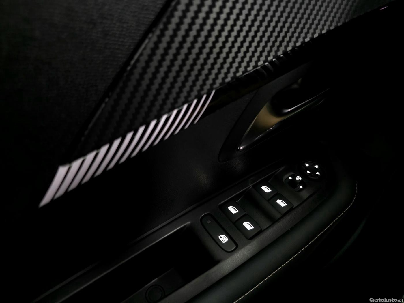 Peugeot e-208 51 kWh Allure — fotografia 16