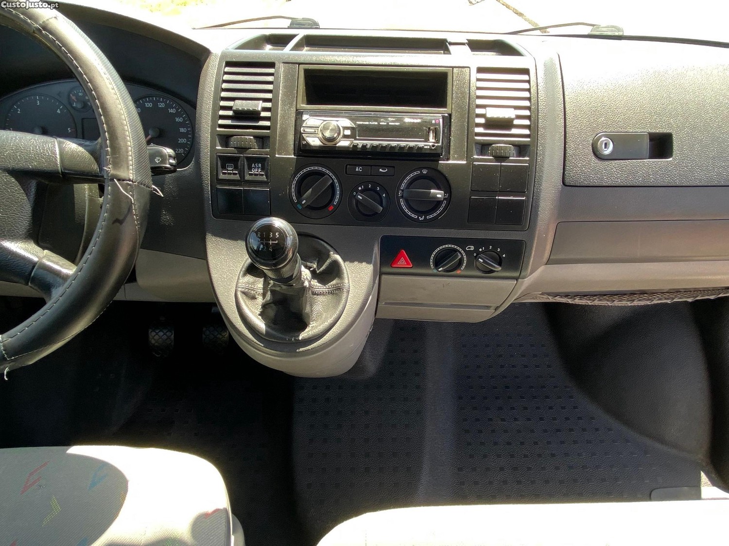 Volkswagen Transporter 1.9 TDi 102 Ex. Ac — fotografia 4