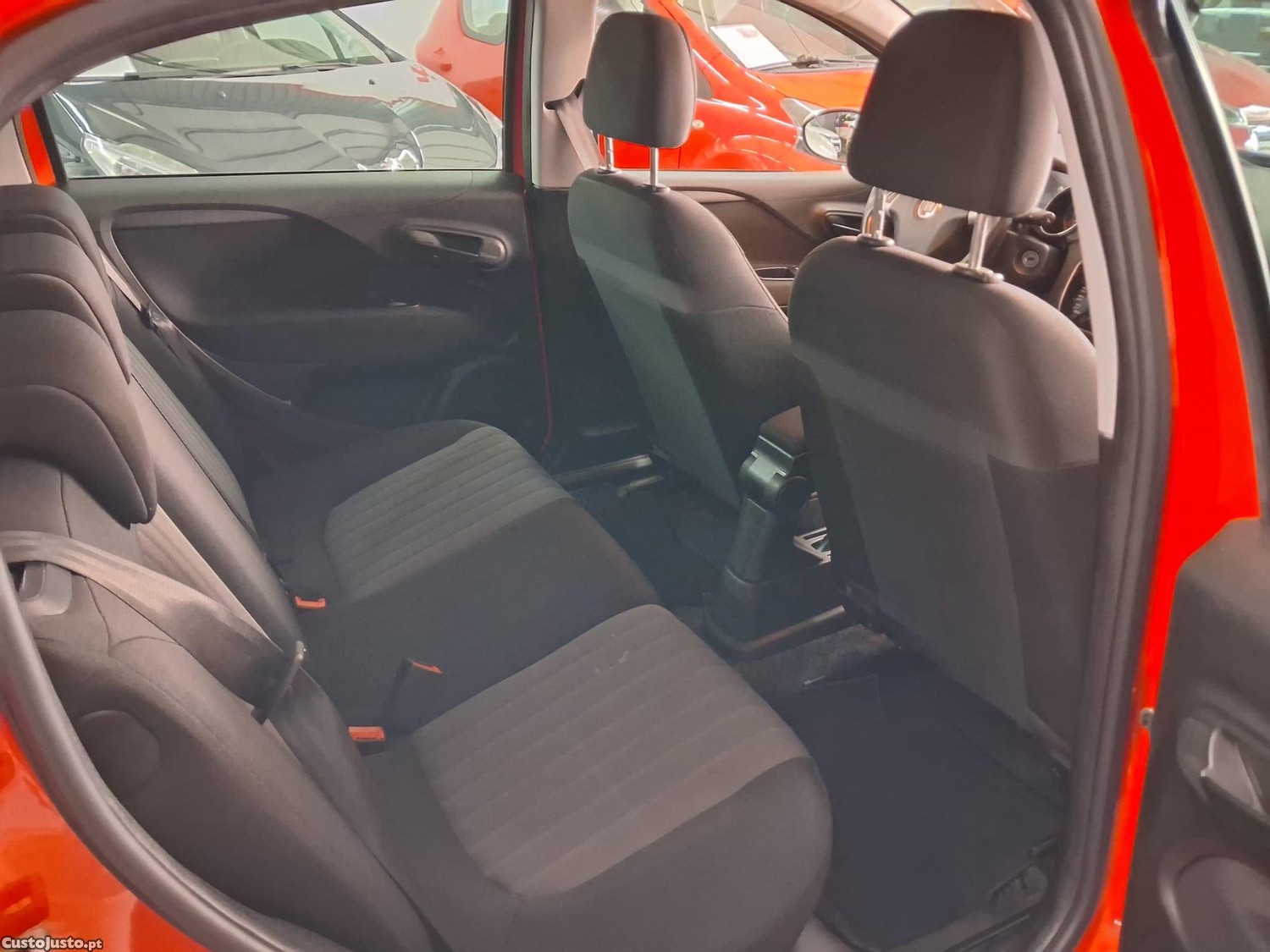 Fiat Punto 1.2 Lounge S&S — fotografia 8