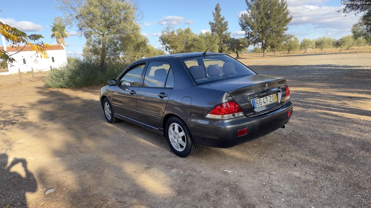 Mitsubishi Lancer 1.3 Gasolina — photo 4