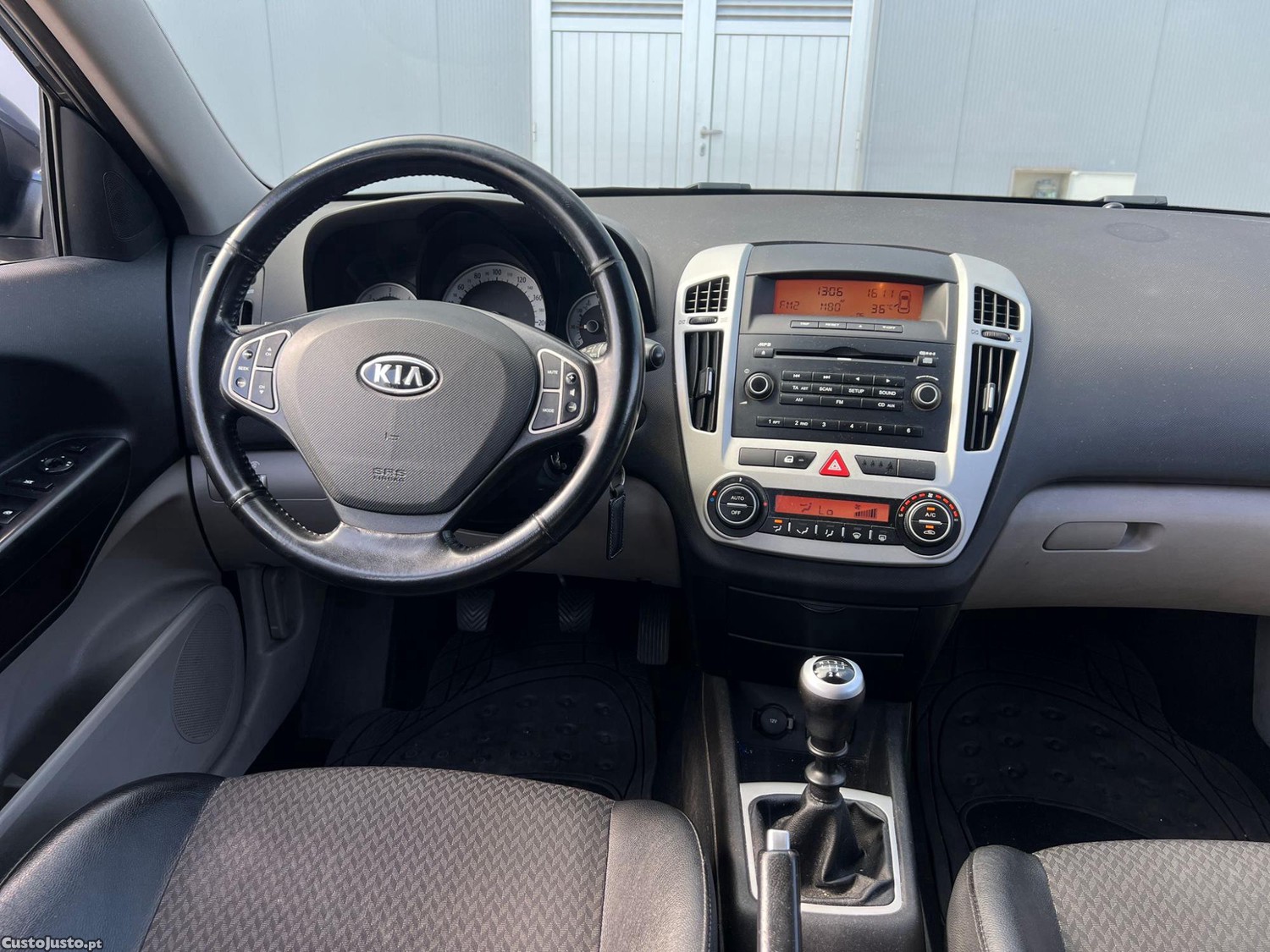 Kia Ceed SW 1.6 crdi 115 cv Ar Cond — fotografia 8