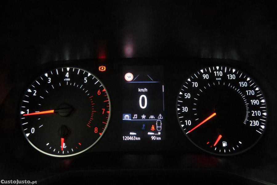 Renault Clio 1.0 TCe Intens — fotografia 4