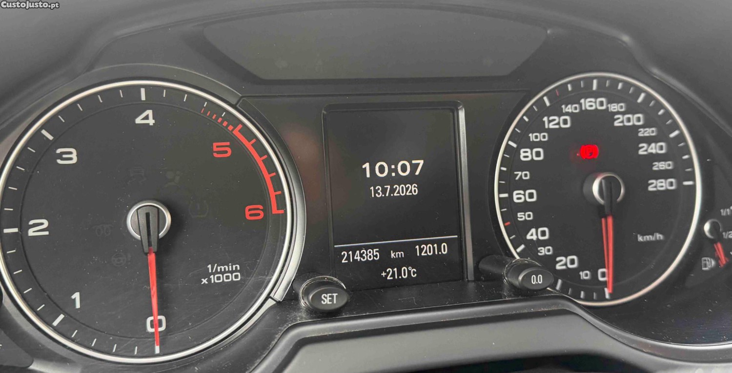 Audi Q5 2.0 TDI 150cv S-Line — fotografia 11